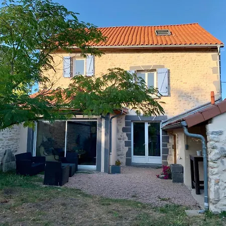 Maison Chaleureuse Et De Caractere A *